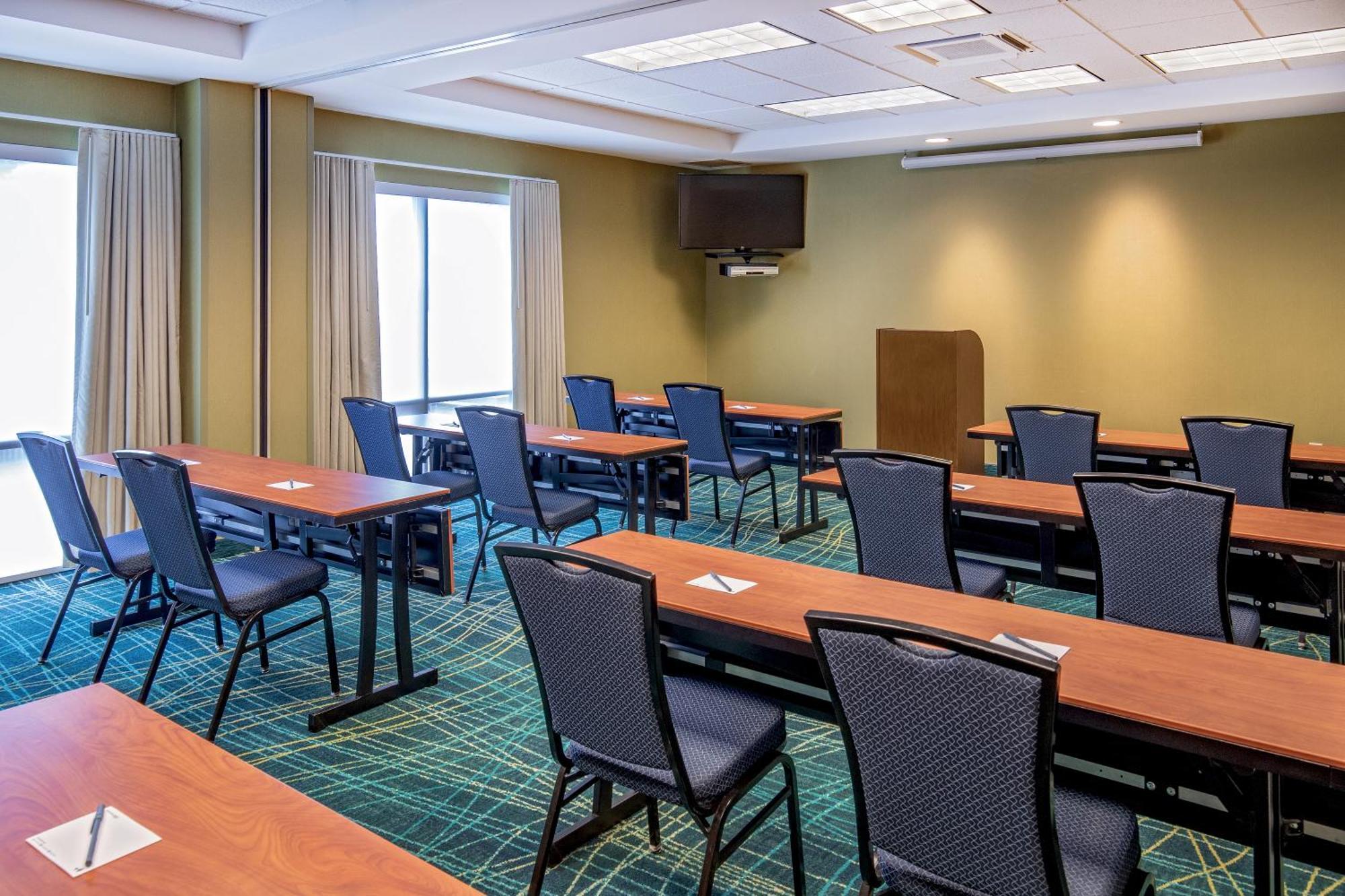 Springhill By Marriott Near The Park Hotel 3*