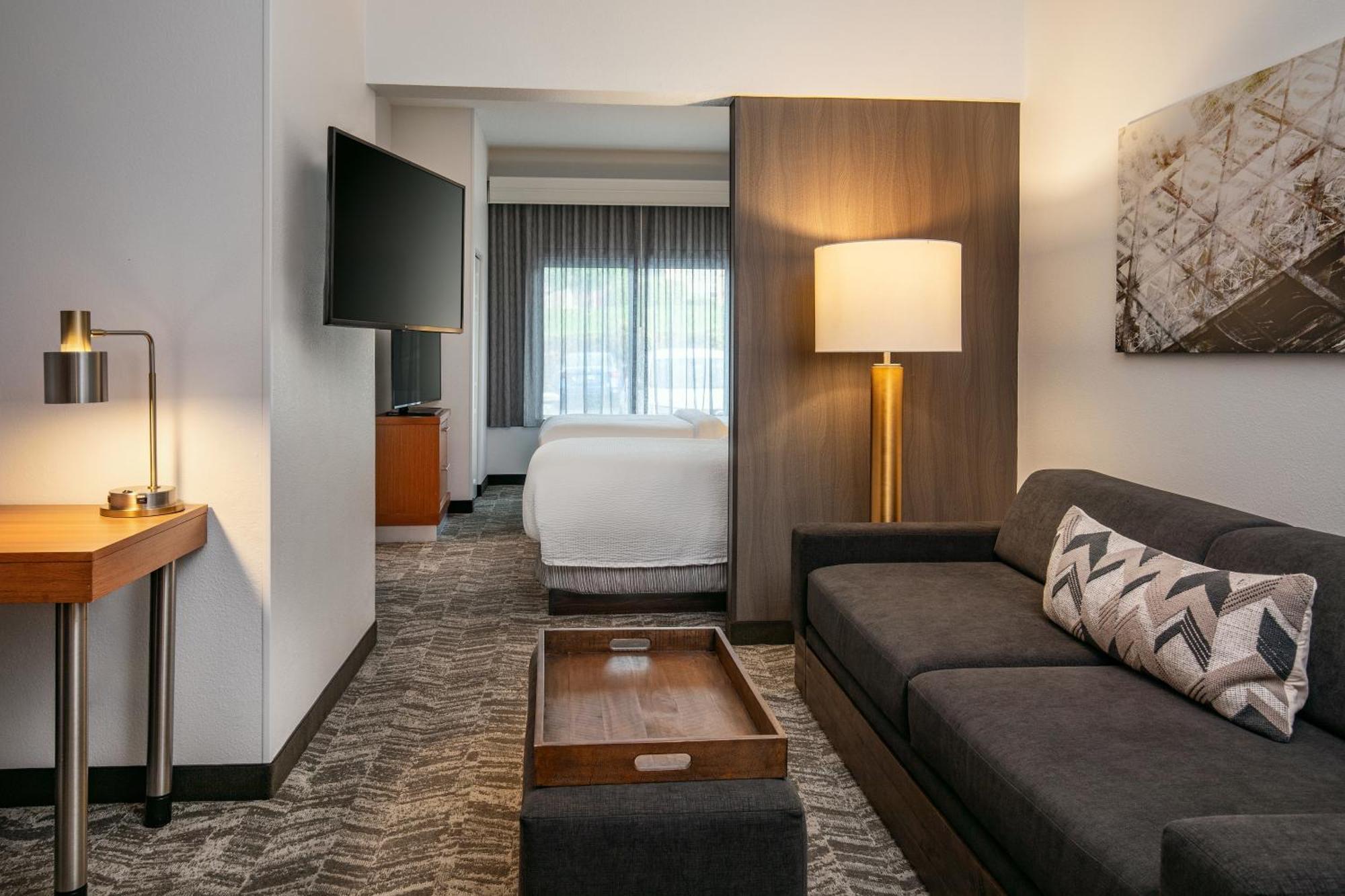 Springhill By Marriott Near The Park 3*